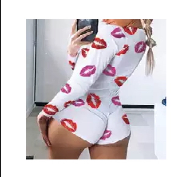 Adorable Brand New Romper Sleepwear Brand New Adorable Brand New Romper Sleepwear Brand New
